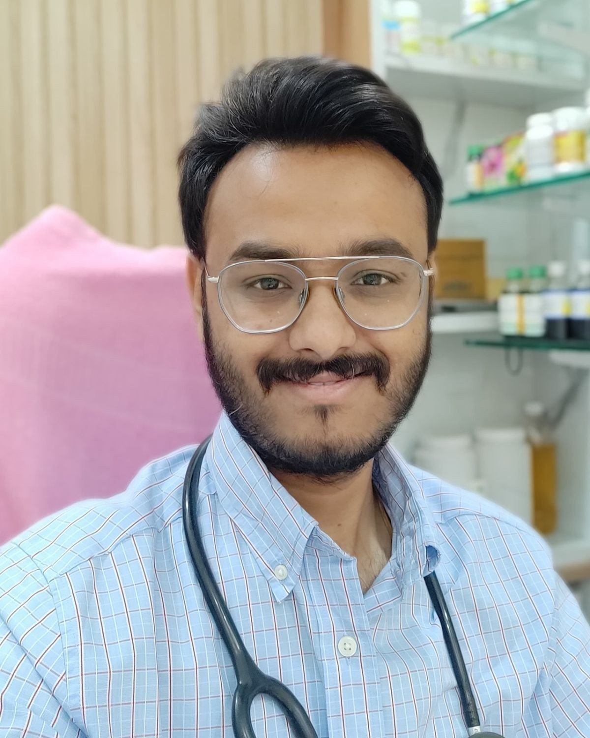 Dr. Akshay Kale, Ayurvedic physician at Sri RN Ayurveda and Panchakarma Clinic